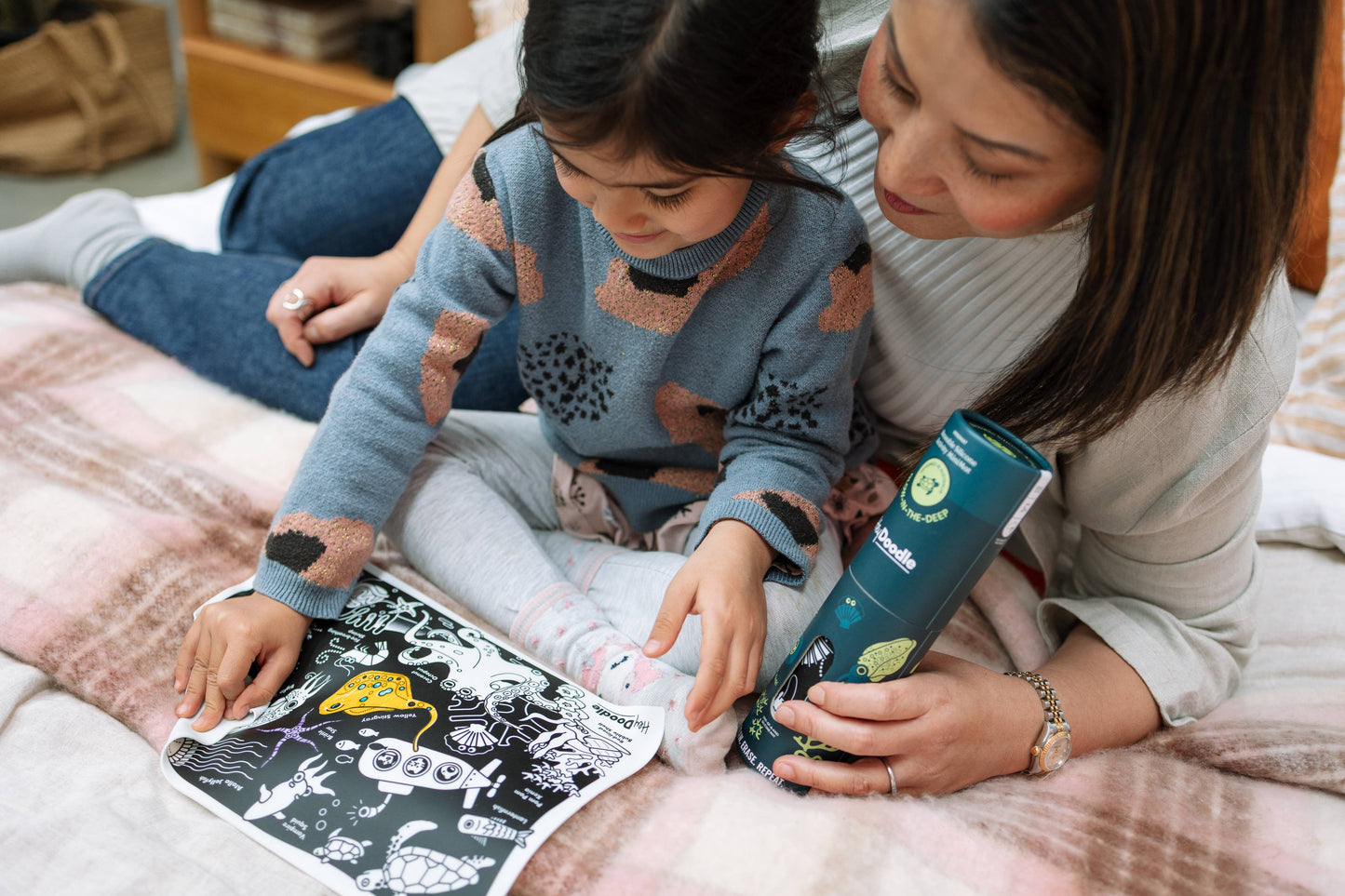 Glow-in-the-deep Travel-Size Color-In Activity Mat